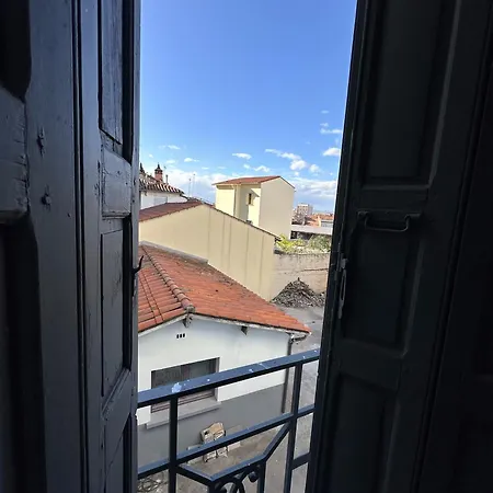 Avec Balcon アパート